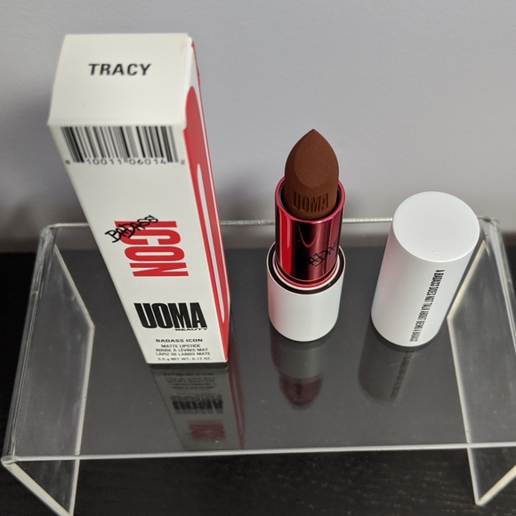 UOMA Badass Icon Matte Lipstick Tracy - Picture 4 of 9